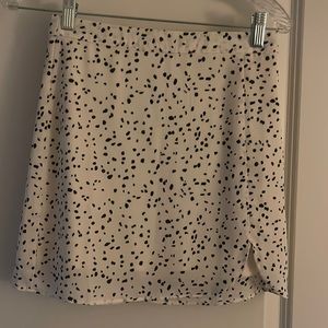 Dry Goods skirt in size XS. Bought for Christmas and only worn once